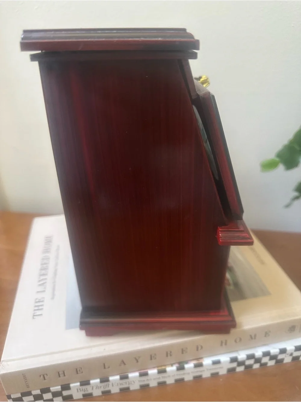 Vintage Musical Jewelry Box